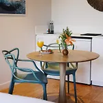 Apart-hotel Les Du Port - By Le Saint Ferdinand