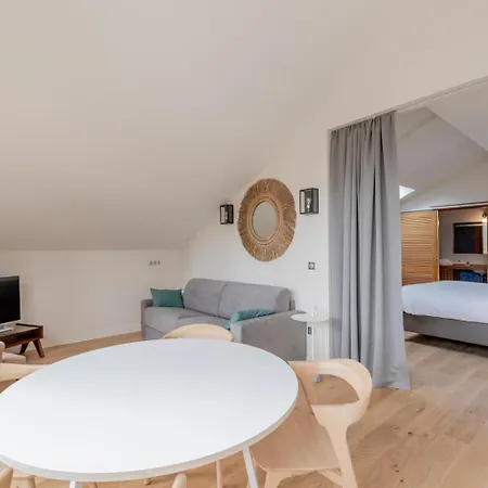 Apartahotel Résidence Les Du Port - By Le Saint Ferdinand Arcachón