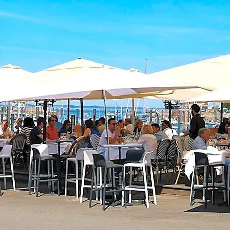 Lägenhetshotell Les Du Port - By Le Saint Ferdinand